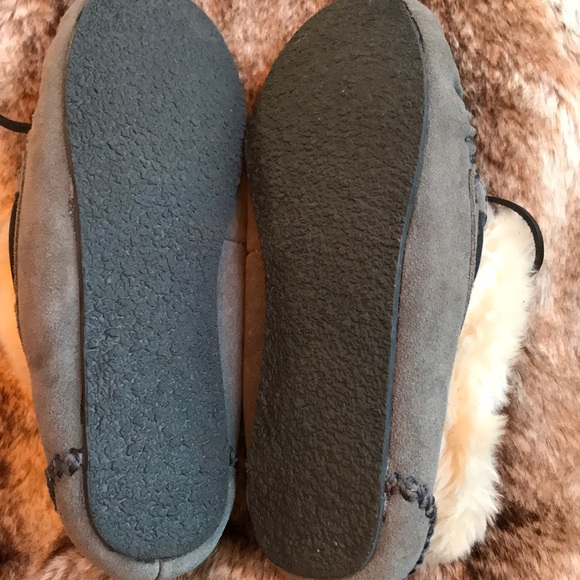 Minnetonka Leather Slipper Faux Fur NWOT - Picture 4 of 4